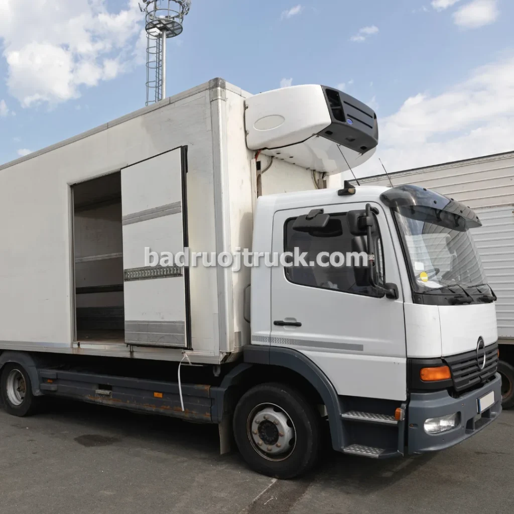 نمایشگاه خرید و فروش کامیون های یخچالدار